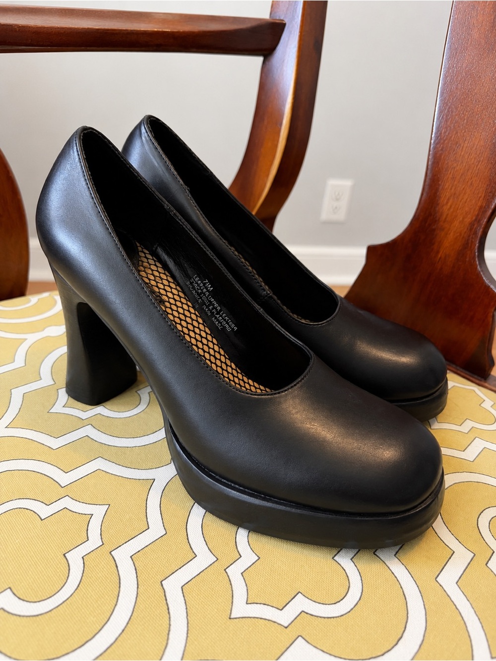 Black Leather Platform Pumps Chunky Heel Round Toe Size 7.5